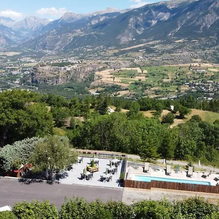 Au Bon Logis Hotel 2*